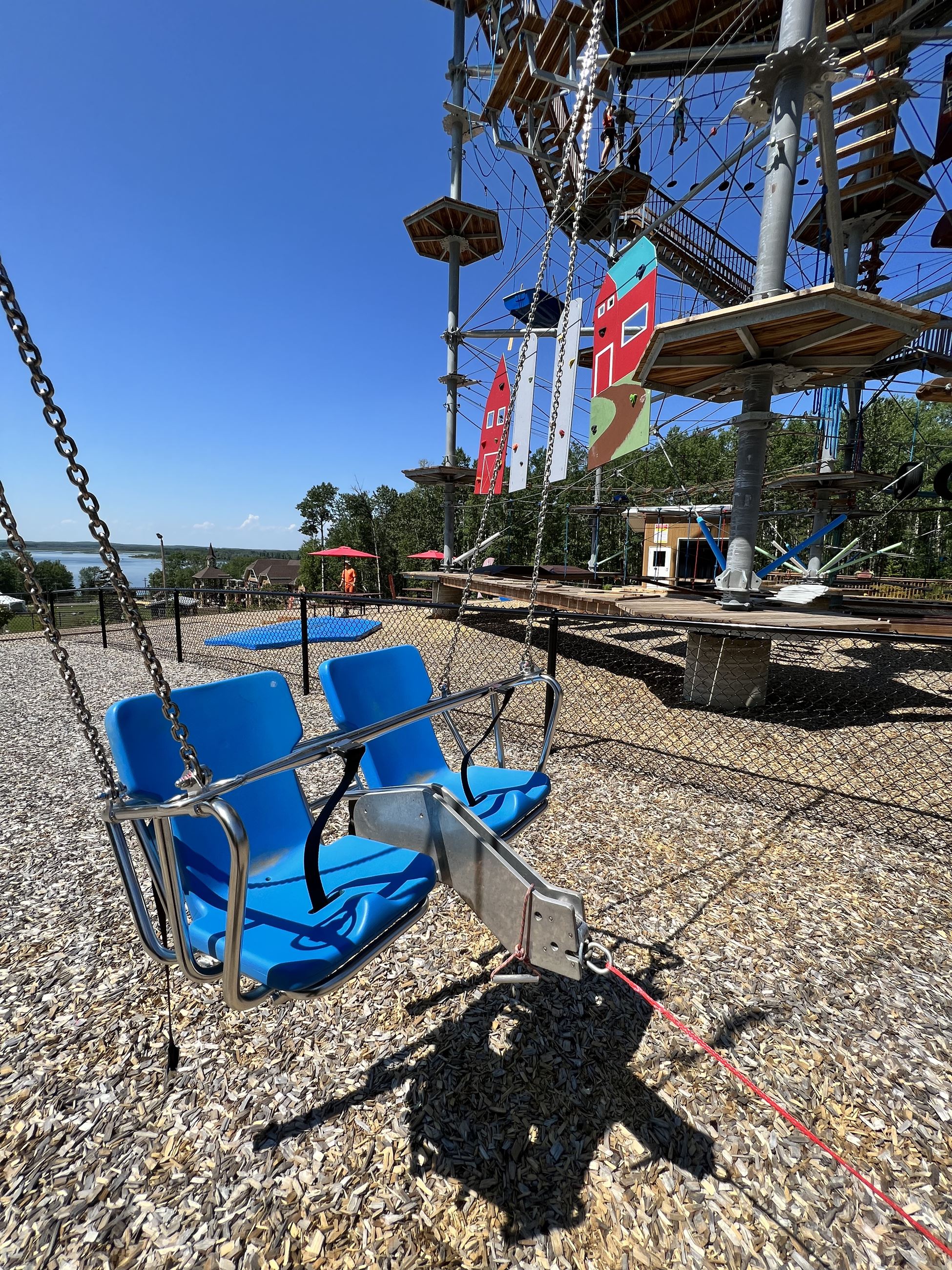 Giant Swing — 12-metre freefall arc at Kinosoo Ridge